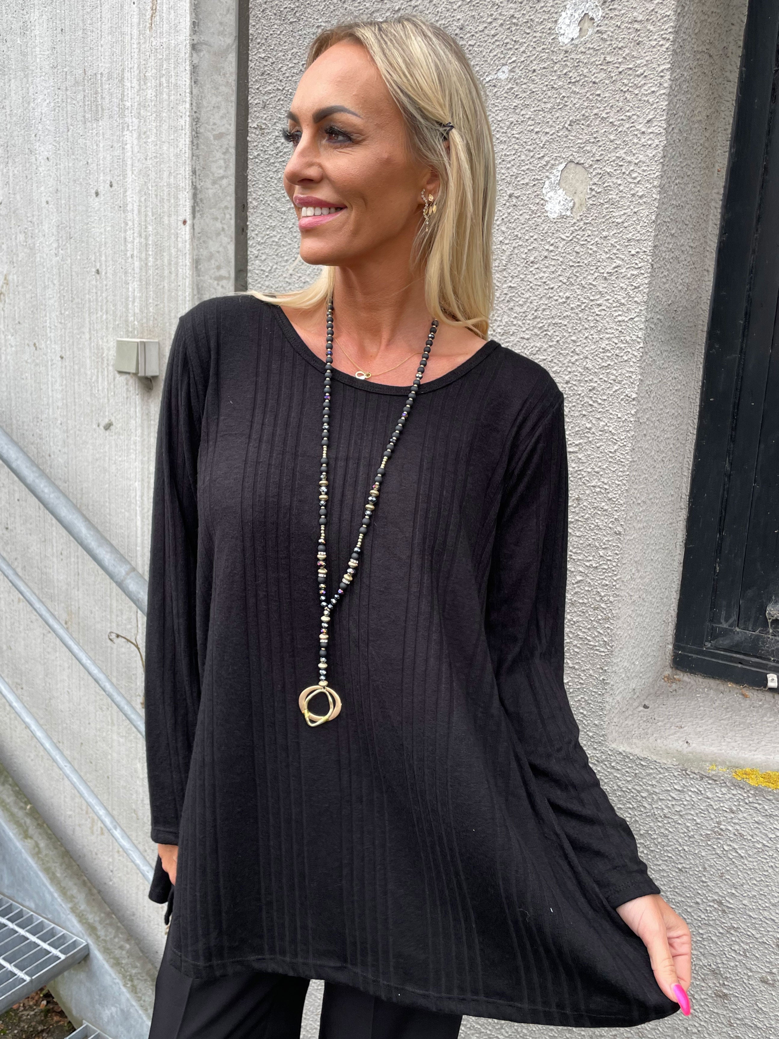 Ventura - Härlig mjuk stickad blus